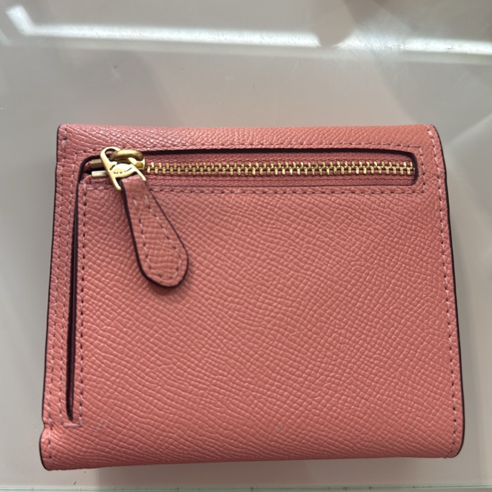 Coach Wyn Small Wallet in Candy pink - Picture 2 of 5